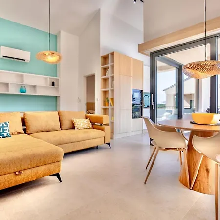Apartment Azure Breeze Artatore Cunski