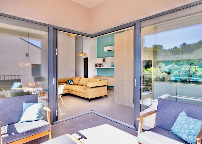 Azure Breeze Artatore * Cunski