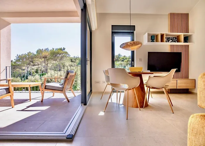 Azure Breeze Artatore Apartment Cunski