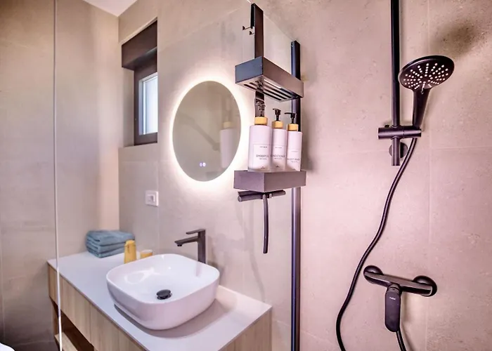 Azure Breeze Artatore Cunski